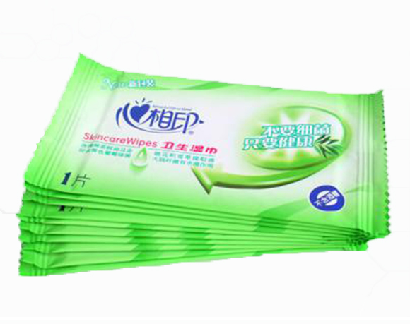 Wet tissue packaging