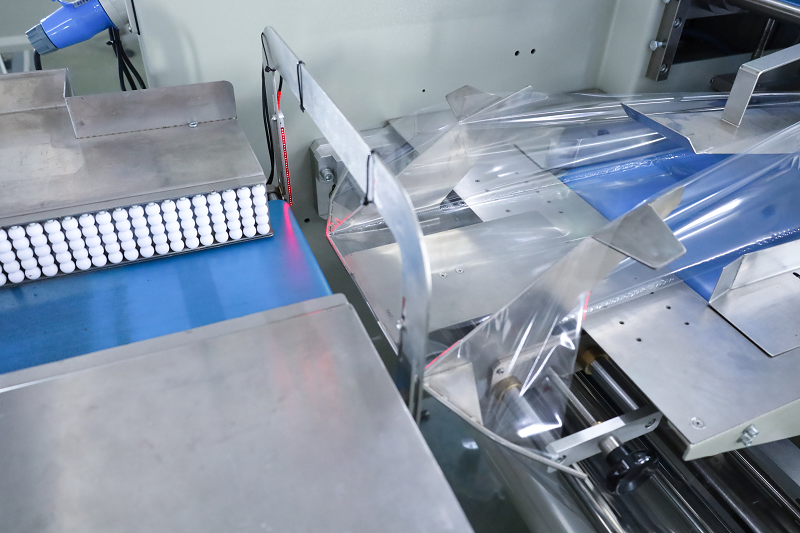 Tray frozen food packing machine