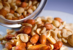 nuts packaging machine